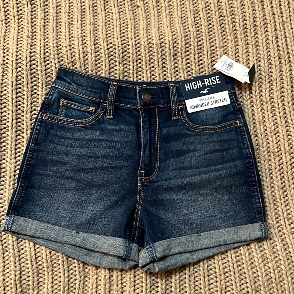 Hollister women shorts size 0/24 new  hight rise